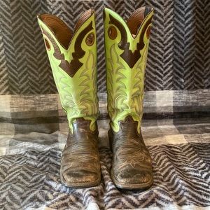 Tony lama lime green cow boy boots